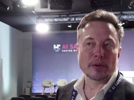 马斯克点评中国朱雀三号火箭!能够击败猎鹰9号火箭!