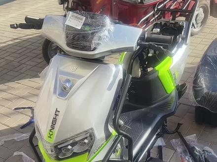 液冷电动车绿源S33骑士车