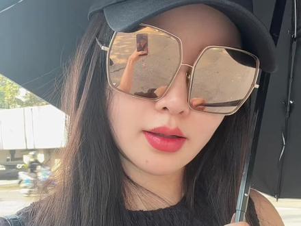 公主穿着小姐夫送的情侣鞋出差曼谷了#盈公主#纳迪尔 #盈公主