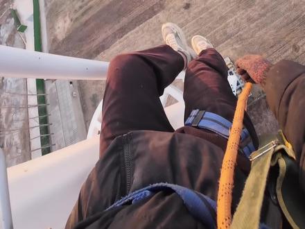 康复训练第二天,时间长没爬塔差点忘了自己是干啥的了#信号塔 #高空作业 #青创计划 #在拍一种很新的vlog