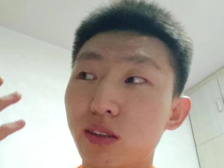 林丹杯越来越职业化,业余选手没有体验感,但林丹杯也确实是普通人唯一能接触到大神的比赛了!
#羽毛球 #双打 #打球 #单打 #林丹杯