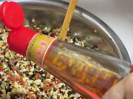 姑姑包的素馅饺子 太喜欢吃姑姑包的素馅饺子了,五种颜色美好祝福大馅素饺子#饺子 #饺子馅 #济南话 #济南 #饺子这样包好看又好吃