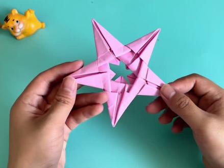 不一样的五角星折纸,立体好玩,快来一起解锁它更多的酷炫搭配 #五角星折纸教程 #手工 #建党节手工