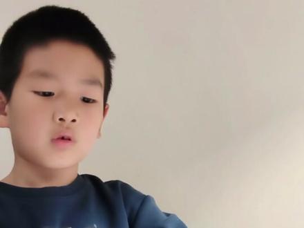 小牟同学倾情推出25款常见纸飞机折纸教程第四弹,今天的纸飞机是:歼20、歼20改版、凌云号、LF2、凌云号