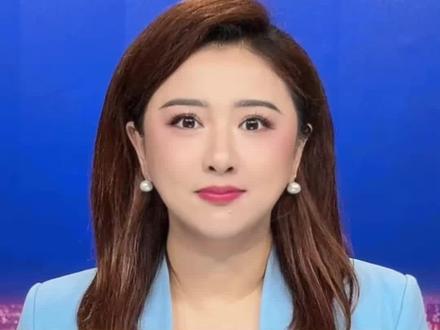 中国“00后”夺冠斯诺克世锦赛,吴宜泽和家人用十余年坚守书写体育传奇。(出镜:杨韵;编辑:杨啸峰;责编:黄燕飞;来源:湖北日报)#斯诺克 #00后 #冠军 #夺冠