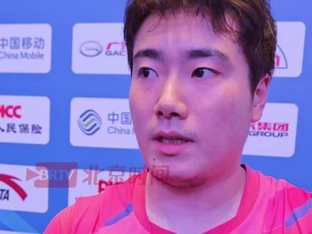 11月17日,澳门。全运会乒乓球男团小组赛中,河北队总比分3-0战胜辽宁队,四连胜晋级8强。赛后,梁靖崑谈及首次全运会双打体验时表示:“打得还比较好,因为之前和周雨没有配过,只是赛前练了一练,但今天整体来说调动得还比较快。”#梁靖崑 #全运会