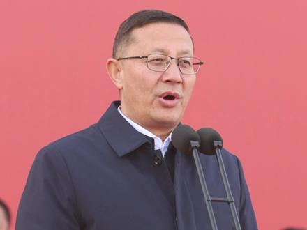 11月15日,2025年新疆“阿图什杯”足球邀请赛在阿图什市足球公园盛大开幕!#2025阿图什杯