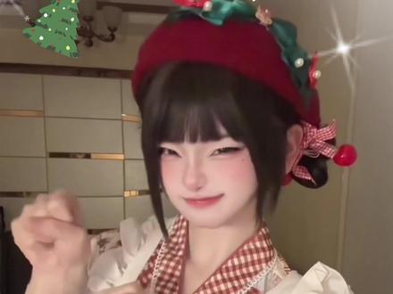 鸡公煲~鸡公煲~ 经过我的胃~平安夜快乐大家~Merry Christmas~#甜甜的手势舞 #圣诞节手势舞 #鸡公煲鸡公煲经过我的胃