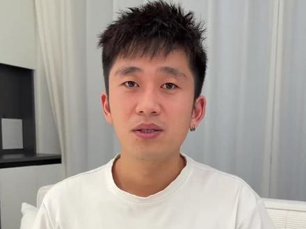 被问爆的“黑马”沙发!一躺下就被封印了画永远可以相信芝华仕的“黑马”!这哪里是沙发,明明就是我的“快乐老家”
丝滑变身
一键开启 1100-160°休想模式,追剧、小憩、打游戏,每个角度都舒服到叹气~
黑科技面料
家里有孩子也不怕,一擦就干净,耐磨抗造颜值还在线!
零压体验
分区承托海绵,坐下去就不想起来,腰和腿都被稳稳托住。
周末宅家,躺在上面追一天剧,幸福感直接拉满!
#芝华仕头等舱#芝华士黑马沙发#京东重磅新日
#坐拥黑马时刻纵享驰骋人生#芝华仕沙发