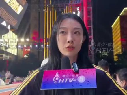 5月25日,#2024中国田径街头巡回赛杭州站,河北名将#胡麟鹏 虽然比出了1.84米的好成绩和排在第三名的选手持平,可是由于算小分的原因,最终排在第四名。#比赛现场