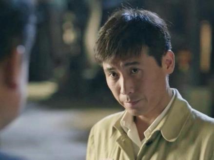 首长一口气吃了六碗面,结束时才发现一碗买不起! #我的观影报告 #萤火计划 #宅家dou剧场