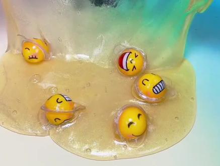 小朋友宝宝爱看的搞笑视频 小孩子搞笑视频 #哪吒敖丙 #赛罗奥特曼 #启蒙早教 #0到3岁早教儿歌 #亲子互动 吃糖果的小朋友搞笑视频