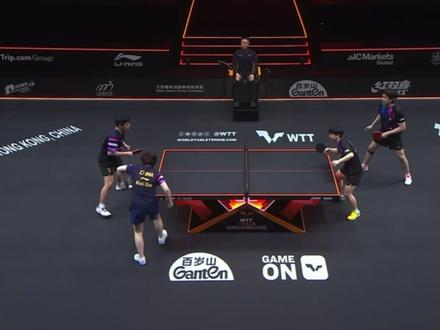 林诗栋成功把莎莎大头逗笑了,擦边了石头说打吧接着打吧,调不回来了,我知道的😂,大头跟他说在直播呢😂#王楚钦#孙颖莎#王楚钦孙颖莎vs林诗栋蒯曼 #香港总决赛王楚钦孙颖莎#王楚钦孙颖莎3比0林诗栋蒯曼