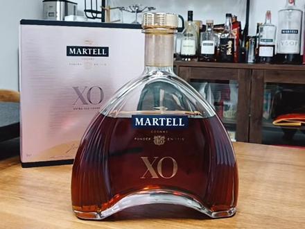 同是xo级别酒,蓝带与XO有什么区别?#马爹利蓝带 #马爹利XO #好酒推荐 #洋酒 #酒知识科普