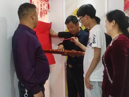 #地方风俗 #喜事盈门 淮安区结婚捣窗户风俗,其他地方有没有这个风俗呢?