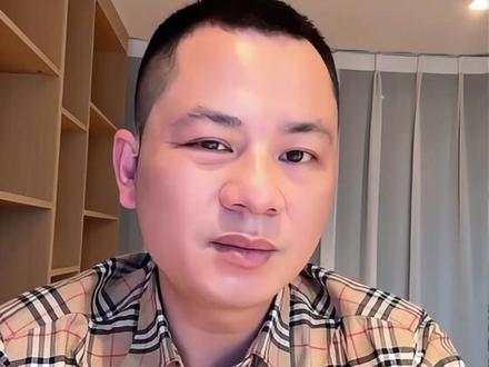 2.69万!宇树R1双臂机器人突破行业价格底线,原因是什么? #宇树人形机器人 #宇树R1 #人形机器人 #具身智能 #宇树科技