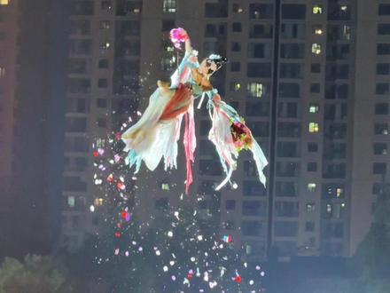 我拍到了只有中国人才懂的浪漫,天女散花! #洛阳#洛邑古城#天女散花