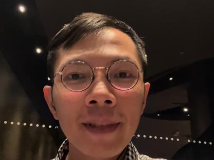 双11大促入手PS5❓10月选购攻略现送达✅ ➡️半年前PS5 618大促的攻略,双十一范围刚好是索尼PS5 Pro的发售,作为新接触PS5玩家,是趁双11大促是选择价格更实惠的PS5 Slim,还是等更新 PS5 Pro ?如果选择PS5 Slim又有怎样的思路?这期跟大家分享在双11大促,关于PS5版本的选购攻略
-
➡️怎么判断选索尼PS5还是PS5 Pro ?
🌟通过两个因子进行判断,先判断自己玩游戏的方式,再看PS5 Pro性能是否有达到预期
🌟情况一:以体验游戏剧情为主的玩家,如果PS5 Pro性能达到预期,先入手二手PS5之后再置换PS5 Pro;若PS5 Pro的性能没有达到预期,入全新或二手PS5,或把预算升级PC显卡
🌟情况二:硬核类游戏玩家,如果PS5 Pro性能达到预期,先玩手上游戏设备,等PS5 Pro溢价下来后再入手;如果没有达到预期,把预算用在升级显卡上
➡️选择双11入手索尼PS5,看PS5新机
🌟由于日版PS5 Slim升价,PS5光驱版价格从半年前的3000升价到3300,国行PS5不到3000的价格,性价比更高。而索尼PS5版本选择思路;如果想要保修,且好友之间不做账号认证共享PS5游戏,选国行做港服备份。如果不在意保修,并且想跟朋友做账号认证,选日版,港版更为方便合适
🌟买数字版PS5 Slim还是光驱版PS5 Slim:两个版本价差,以国行PS5价格为例,在300浮动,PS5 Slim外置光驱配件普遍缺货,预算允许选PS5光驱版,不然再配置短期内比较难找外置光驱配件,PS5光驱版也留空间给自己买光盘或朋友之间共享光盘玩
➡️轻度游玩,或等PS5 Pro降价过渡的玩家,看二手PS5
🌟对PS5体积不太敏感看PS5 1200A 主机型号面世大概两年时间,PS5新旧还可以,如果是更早期的机型如PS5 1000A和1100A,要关注是否存在PS5手柄摇杆漂移问题
🌟追求性价比,国行数字版,入手价大概2000左右,与全新大概有 600~700 左右的价差,性能上与PS5 Slim基本没有区别,轻度体验PS5主机游戏的玩家,是性价比高的游戏主机选择
-
欢迎分享双11的PS5选购计划
-
#索尼ps5 #ps5 #ps5pro #ps5slim #ps5国行