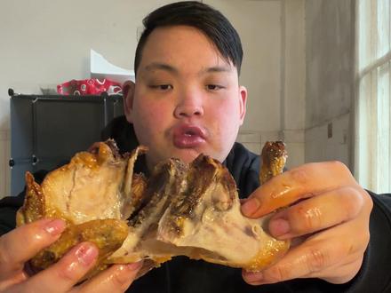 点了三家外卖炸鸡,肯德基华莱士塔斯汀这三家的炸鸡有什么区别?#美食 #炸鸡 #马年一起Prada啪哒 #这也太香了吧 #真爽真满足