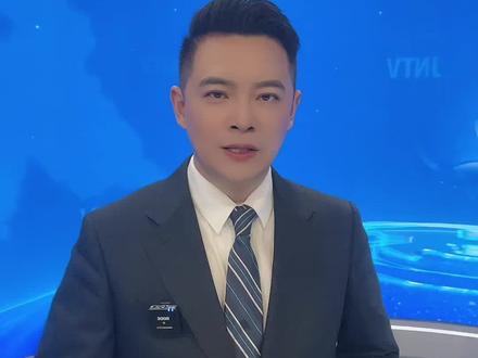 金晨被爆肇事逃逸还让助理顶包担责? 希望警方能尽快给出明确的调查结果!#曝金晨肇事逃逸#交警回应金晨被曝肇事逃逸#大v说