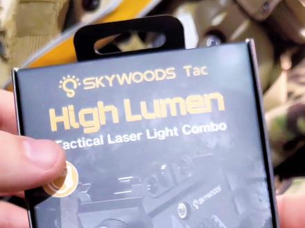 SKY woods海外版户外激光轨道灯下卦手电详细开箱, SKYwoods天空森林,让灯光征服户外,高性价比你值得拥有。#wargame #真人cs #战术手电 #天空森林skywoods #手电