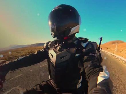 爱情不是一个人事。 #大冰 #保重