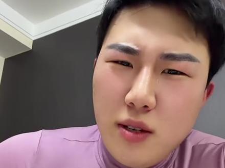 鲜榨椰汁这一块 #李明轩 #鲜榨椰汁