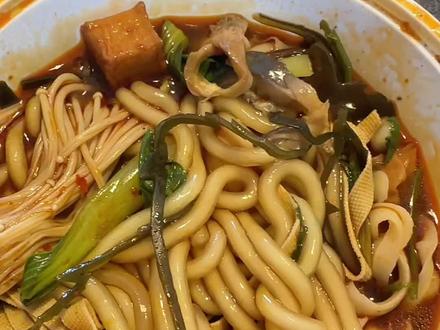 麻辣透明胶明胶卡拉胶,亚克力板,全添加无手工,真香! #麻辣透明胶 #米线 #麻辣烫 #妈呀太香了 #好吃到停不下来