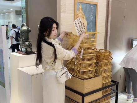 再跟着我一起逛逛南京博物院文创商店~#vlog日常 #周末去哪儿 #南京博物院 #总要来趟南京吧 #值得一去的博物馆