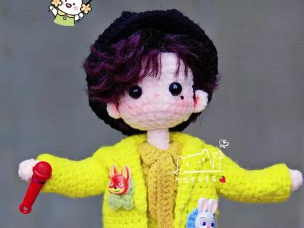 刘宇宁西安演唱会造型钩织,黑夜一束光
2025年最后一天,更一个西安站的《黑夜一束光》,是的,是我的必哭曲目
原来,宁每一次演唱会结束看向我们的眼神里不止有舍不得,还有内疚。
到底是多好的人才会在演唱会结束的时候还在担心粉丝的钱花的值不值~~爱是常觉亏欠~~
#刘宇宁 #刘宇宁演唱会成都站 #刘宇宁造型 #刘宇宁新华社 #采访