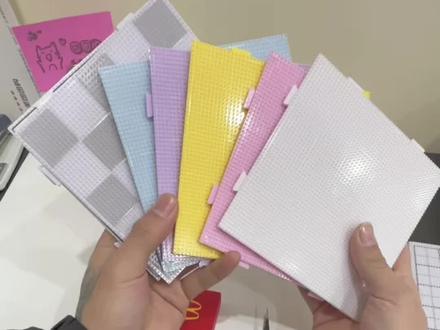 给各位客宝讲解一下拼豆工具
之前试营业有些工具可能不好用现在已经全部更换调试好了!欢迎各位小宝来体验!#拼豆 #方城 #手工diy