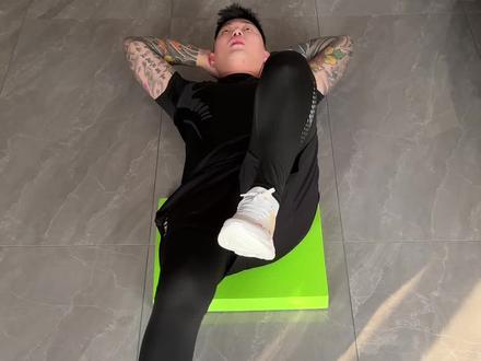 90后老板学做尾唠哥的头一天,我也不道适不适合整这玩意啊