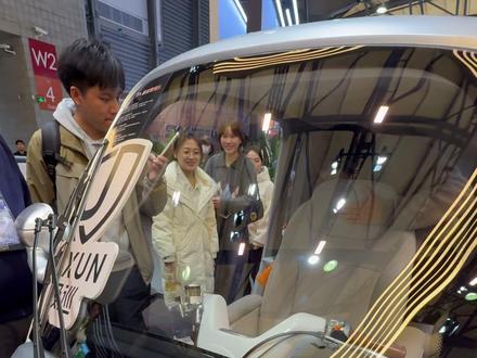 三轮也有大彩电!NAVEE智能三轮车闪亮登场~ #AWE #AWE2026 #NAVEE #电动车 #三轮车