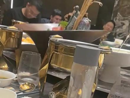 "大熊说我第一人" 大熊冥界书生,线下诸神聚会
16第二届队长:大熊,大飞,七月,约定,荒年(杨凯退出),my弟,小乖(富士山下退出),弑神(你我他退出),陈奕迅,冥界,杨无敌
#dota1直播 #dota火凤燎原 #dota#pis#16联赛