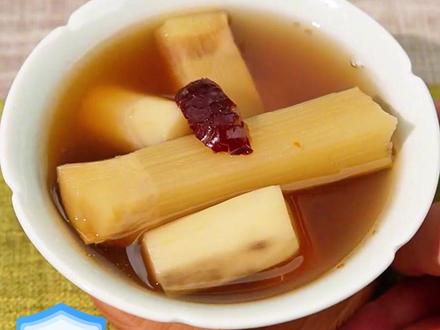 冬吃甘蔗是大补,医生:3种煮水巧搭配,温补不上火,天气降温来碗甘蔗水,暖胃又健脾!#甘蔗 #养生茶 #养胃