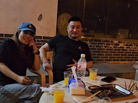给中国朋友解释几个意大利手势 全世界都说,我们意大利人说话的时候必须要动手、要有手势,否则就好像没有在说话一样。
今天我给我中国朋友解释几个意大利手势。
#意大利手势 #手势 #外国人只说中文 #外国人在中国 #意大利文化