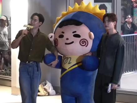从乖乖mo变成mo大王都是被Daddy逼得(好喜欢mo急的跺脚脚)#jummo #juniormark #junniorrs #markjrtn