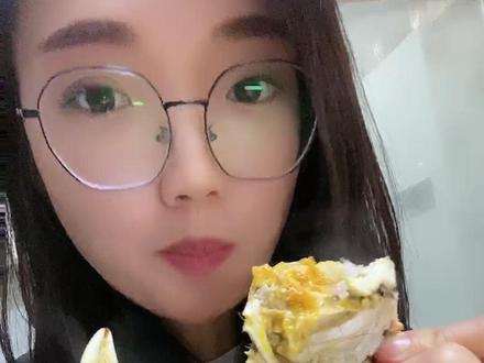 这八两的大闸蟹太哇塞了😋😋😋,满足#螃蟹🦀