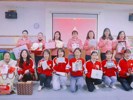 #幼儿园 #教师 #师徒结对 相信通过师父的言传身教和徒弟自身的努力,我们的教育之路也会越走越宽,越走越稳!