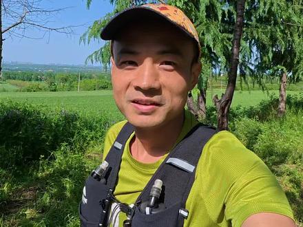 送灯台-圣寿寺,一圈7公里爬升650米,1小时25分。 这是几年前,走过的一条小路线,今天用来磨合一下新鞋子和背包。沿途开满了,各种野花野果。#送灯台 #圣寿寺 #越野跑