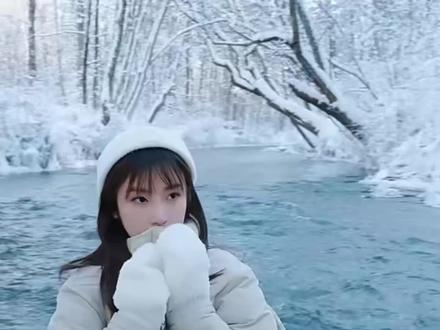 《大风在刮大雪在下》六小乐合唱完整版
别在这个冬把我给丢下……
#大风在刮大雪在下 #冬天纯洁的记忆#春天快到了 #治愈系音乐风景 ##为每一种未来