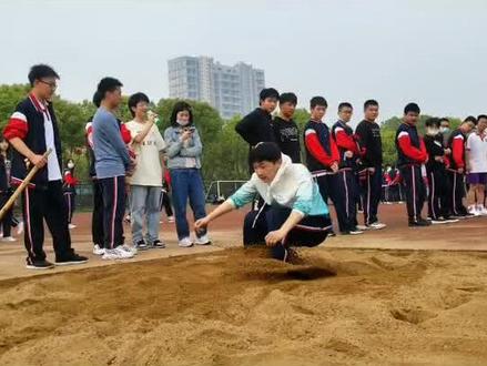 新一中春季运动会精彩的比赛开始了#生意吆喝大赛