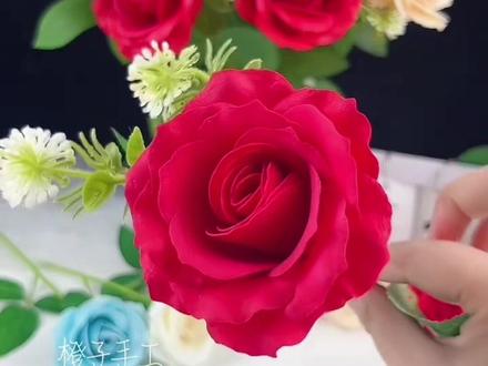 30秒教你学会一朵玫瑰,手残党也可以轻松拿捏! #宝贝亲手制作的礼物 #手工diy #女神节 #送妈妈的礼物 #香皂玫瑰花
