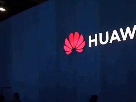 快科技3月23日报道,华为在春季发布会上宣布,鸿蒙5与鸿蒙6的终端设备数已突破5000万大关!日均新增设备超15万,注册开发者破1000万,可用应用超35万。这标志着鸿蒙生态已跨越初创期,进入规模化增长新阶段。#鸿蒙 #华为 #科技趋势 #操作系统