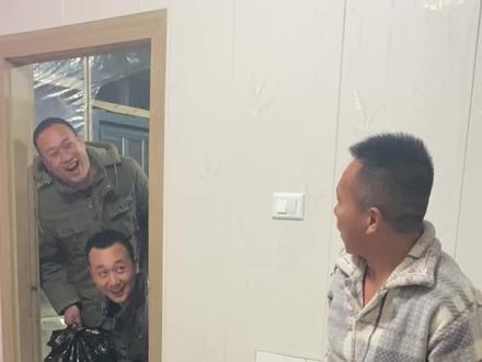 爱吃爱喝爱生活!#大叔的农村新生活!@张同学. @二涛