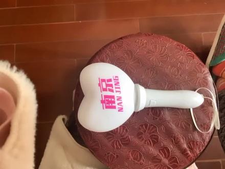 #周杰伦演唱会 最近有很多杰迷问我应援棒怎么修,那我今天特地录了视频,杰迷们手中不亮的可以修起来了👏😎😎