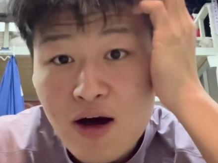 好消息,帅哥vx加上了;坏消息… 他眼里没有丁点对恋爱的向往,全是对自己的欣赏!!!#恋爱 #搭讪技巧 #帅哥 #真实生活分享计划 #勇敢的人先享受世界