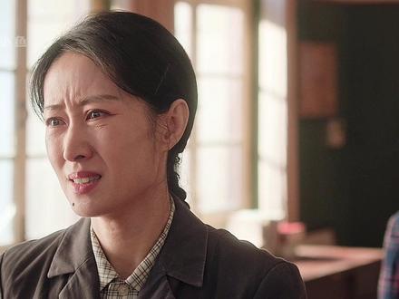 许红旗的报应终于来了,不仅被下放到车间成普通工人,还惨遭冯琳背刺补刀#纯真年代的爱情#纯真年代的爱情值得二刷