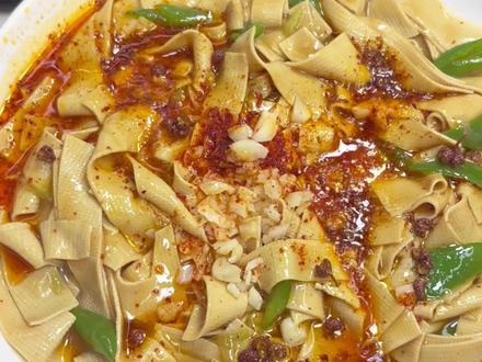 油泼干豆腐 太香啦!#干豆腐 #舌尖上的味道 #自制