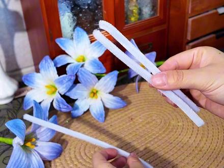 我将为这枝阳光百合请封!奉上教程! #抖音宝藏生活家 #用一张图证明你是手工人 #扭扭棒百合花教程 #扭扭棒的100种玩法 #如果做花也有性价比